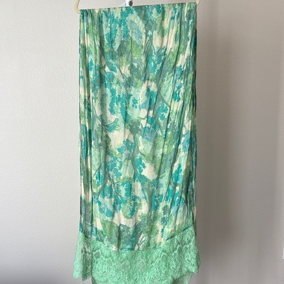 Isaac Mizrahi Green Floral Scarf - Picture 1 of 11
